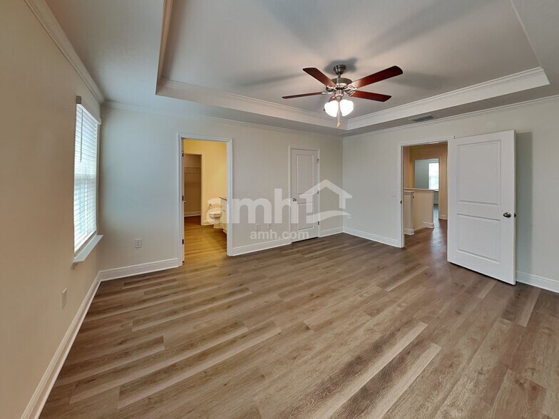 Building Photo - 1195 Heavenly Dr