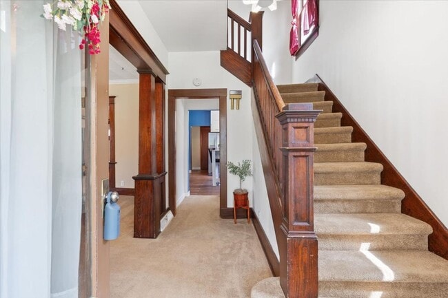 Building Photo - Spacious 4 Bedroom Home for Rent in Council Bluffs