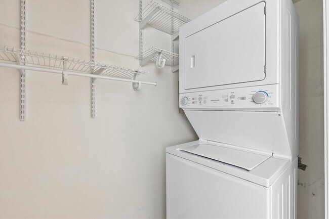 Building Photo - 3012 Mahanna Springs Dr