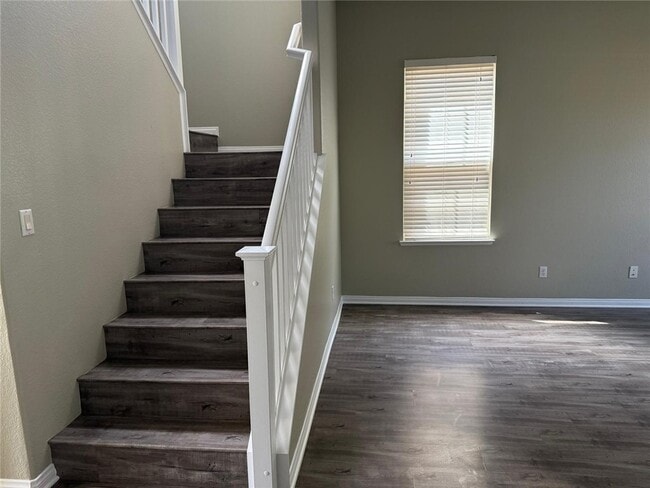 Building Photo - 1742 Edmon Way