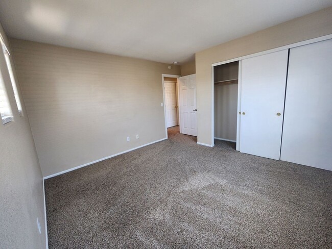 Building Photo - 7748 Cascade Bluffs Ct