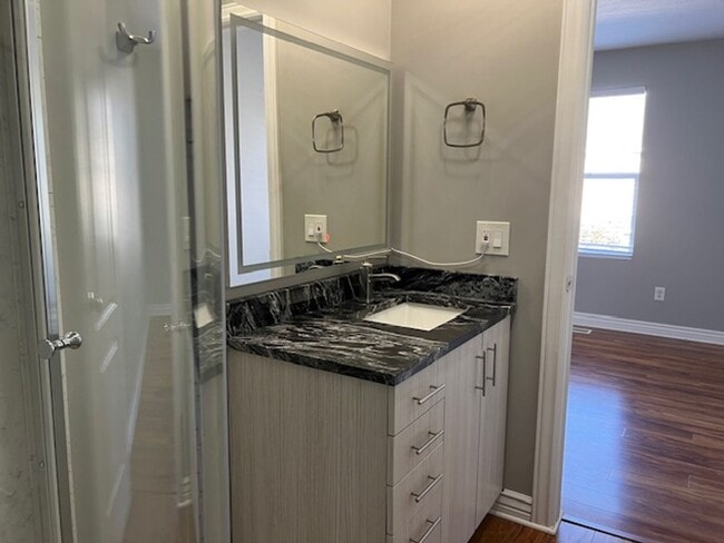 Building Photo - Beautiful Single-Family Home for Rent in Springville!