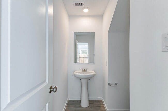 Building Photo - 18522 Tre Croci Dr