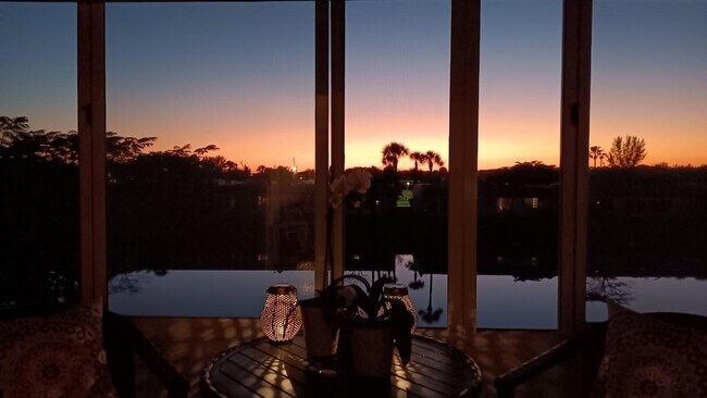 Building Photo - 154 Lake Meryl Dr