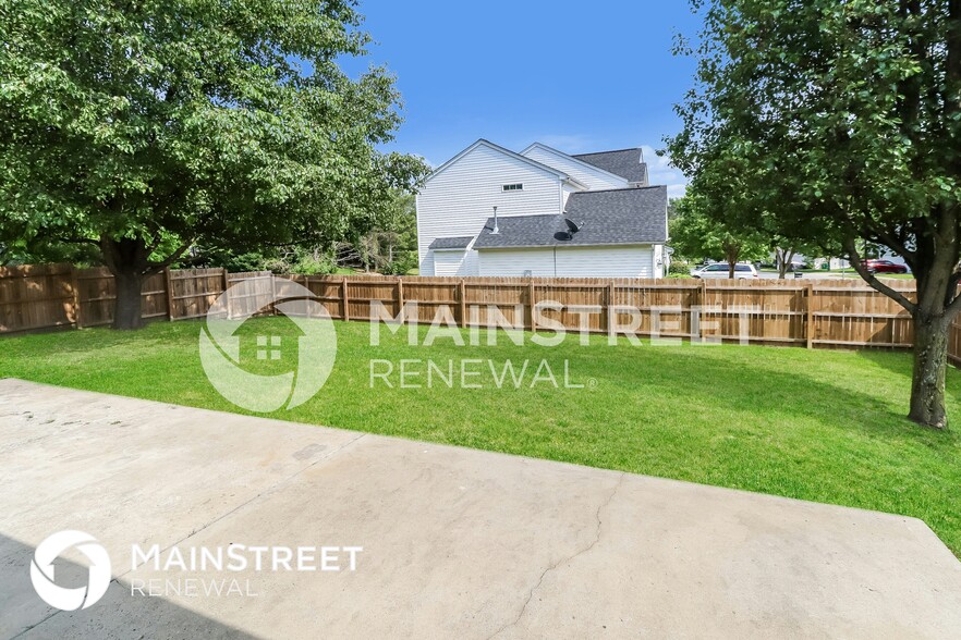 Building Photo - 3302 Covelo Ct