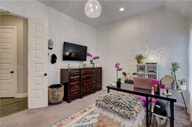 Building Photo - 4 Bedroom Home in Gated Lakes of Traditions- Backs up to a greenbelt- Pool and Playground