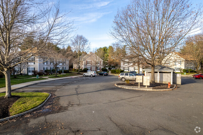 Building Photo - The Grande at Colts Neck