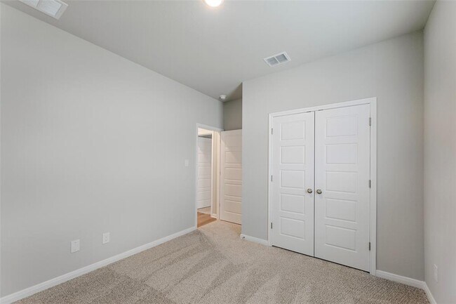 Building Photo - 185 Schrader Dr