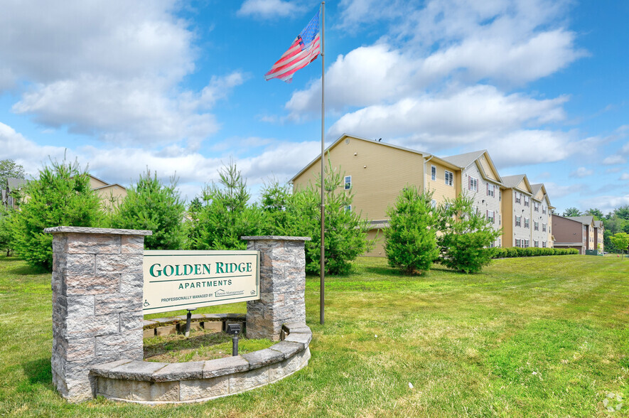 Primary Photo - Golden Ridge Apartments