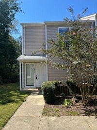 Building Photo - 3849 Staffordshire Ln