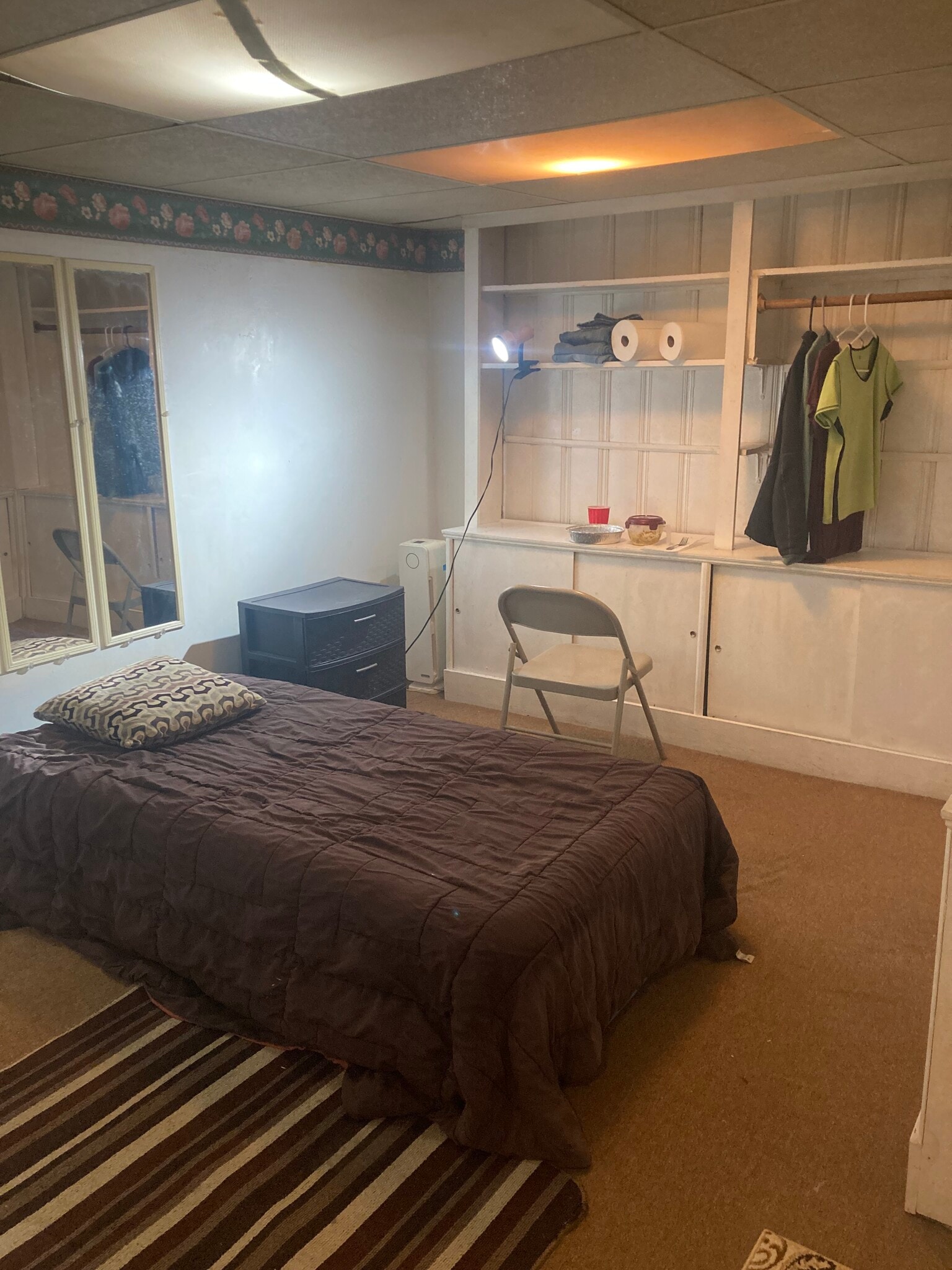 Bdrm with twin bed view &mirror wall - 764 Lenore Ln