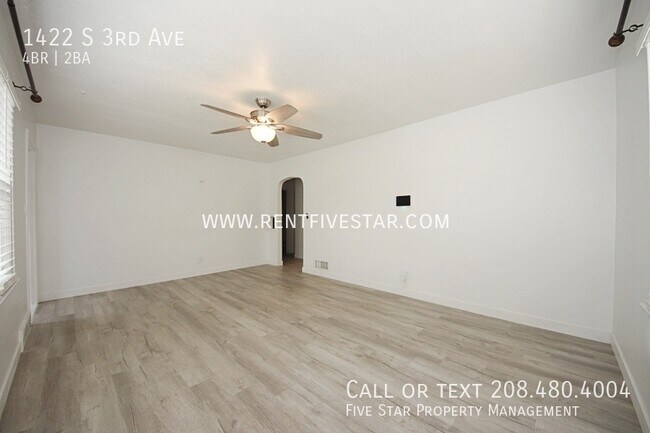 Building Photo - 1422 S 3rd Ave