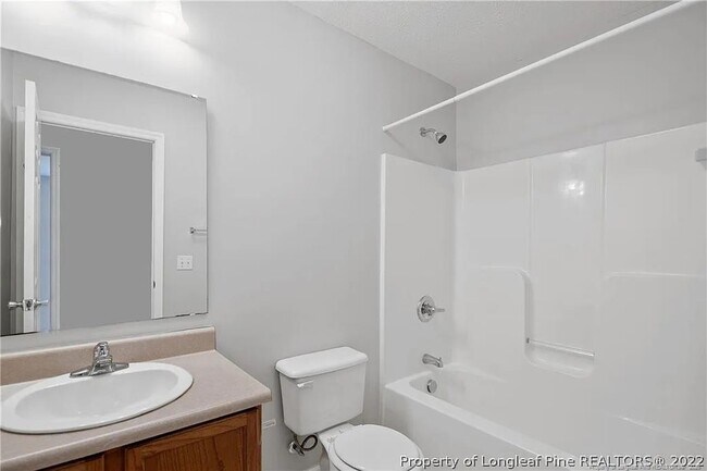 Building Photo - 366 Colonial Hills Dr