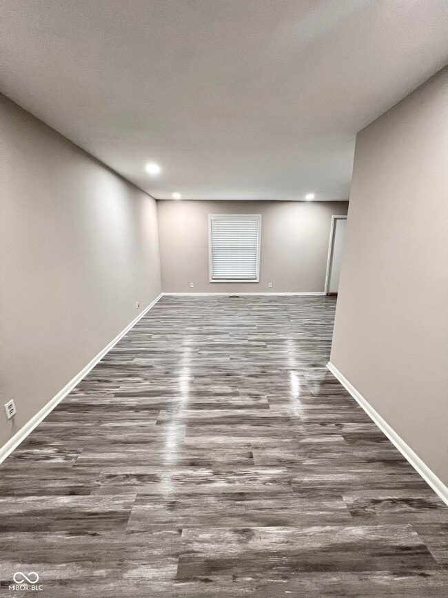 Building Photo - 6827 Azalea Dr