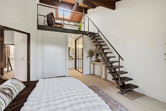 Building Photo - 8608 Villa La Jolla Dr