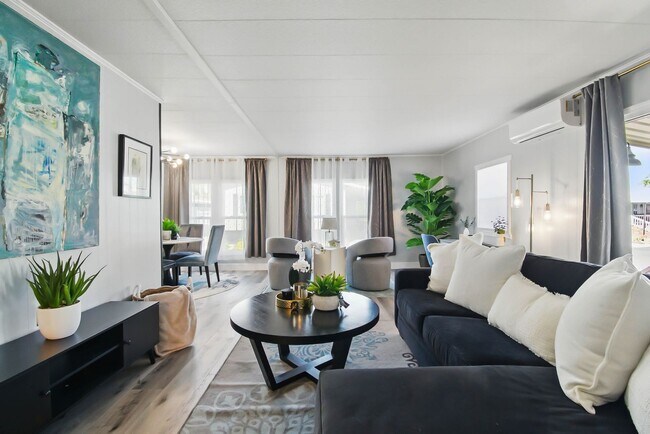 Building Photo - Highly Desirable Double Wide 55+ Home in Rancho Escondido!