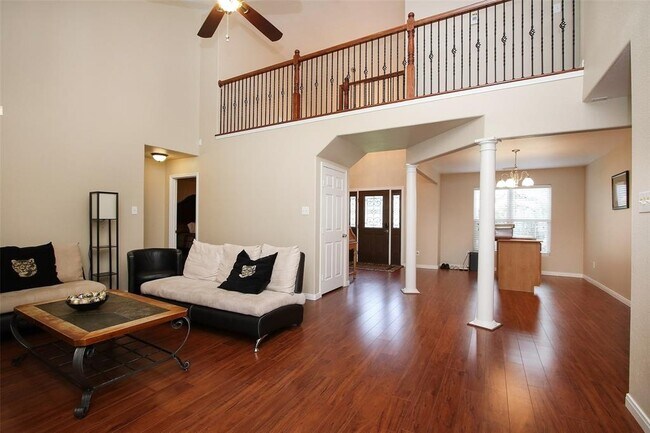 Building Photo - 17616 Mossforest Dr
