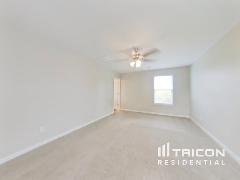 Building Photo - 2618 Bluffton Ln