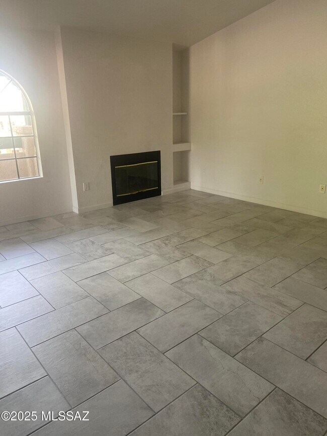 Building Photo - 101 S Players Club Dr