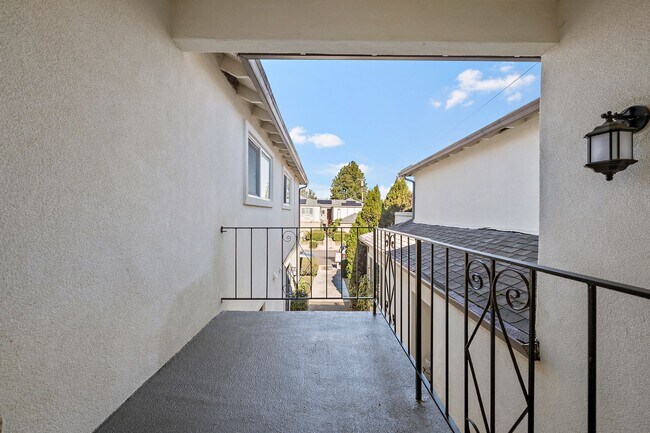 Building Photo - 1507 Brookvale Dr