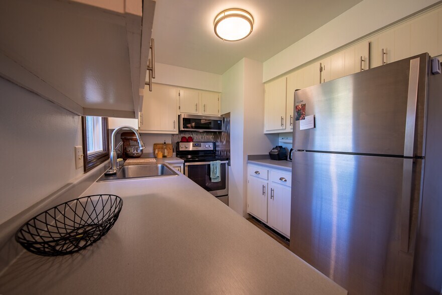 Building Photo - 5310 Trafalger Pl