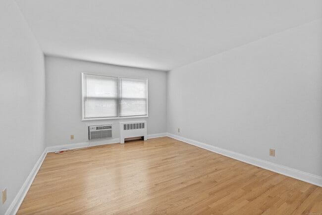 Building Photo - 66 Blachley Rd