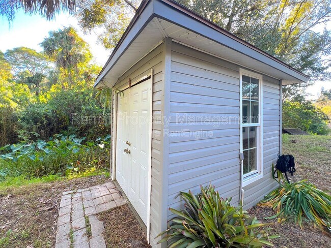 Building Photo - 10951 Ruden Rd