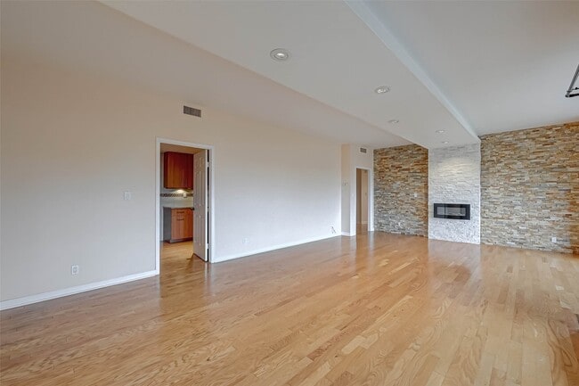 Building Photo - 2001 Holcombe Blvd