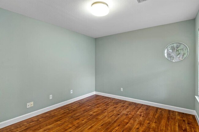 Building Photo - 1310 Brighton Bend Ln