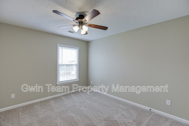 Building Photo - 305 Leatherman Ct