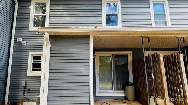 Building Photo - 4702 Hana Rd