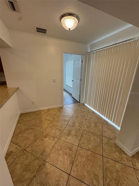 Building Photo - 2963 Walnut Ct