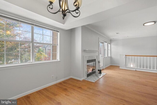 Building Photo - 5705 Chapman Mill Dr