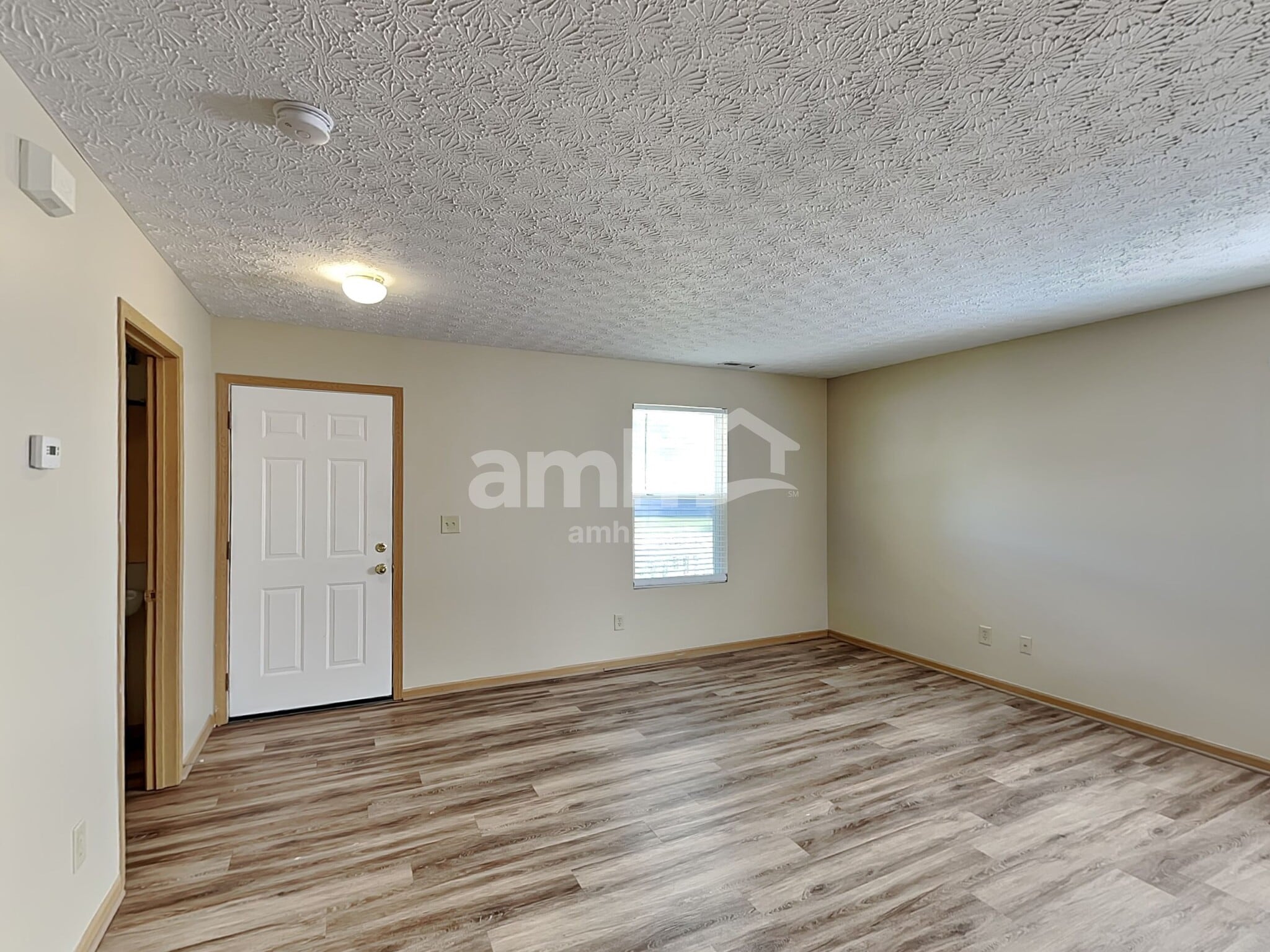 Building Photo - 5406 Englecrest Dr