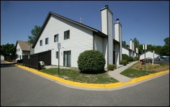 Building Photo - The Lofts of Sandcreek