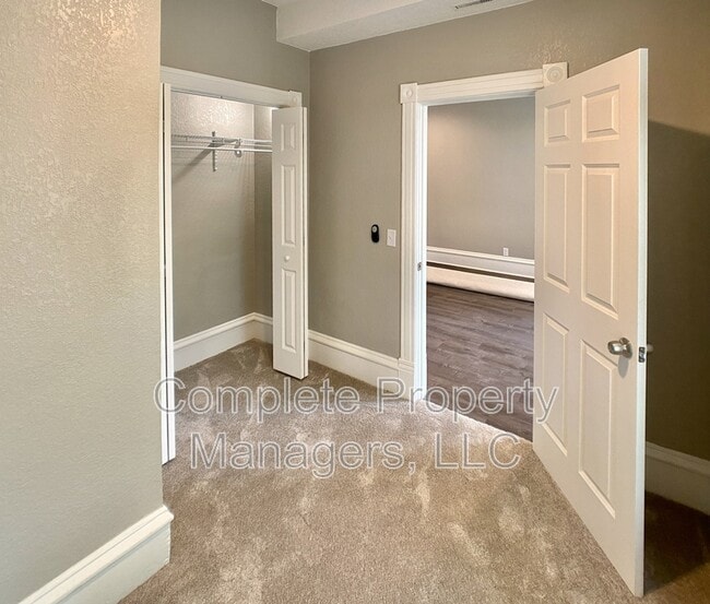 Building Photo - 258 S Pearl St