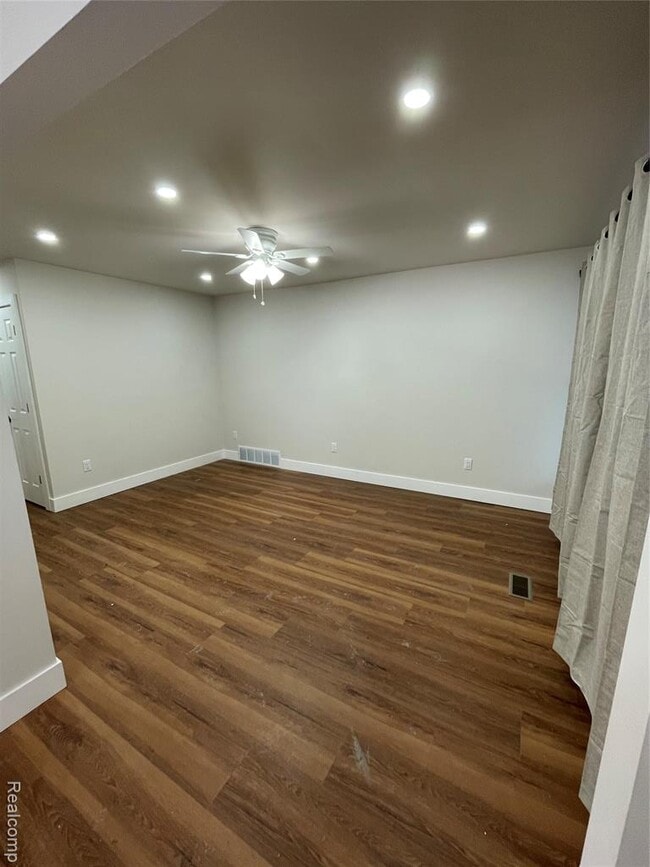 Building Photo - 8634 Patton St