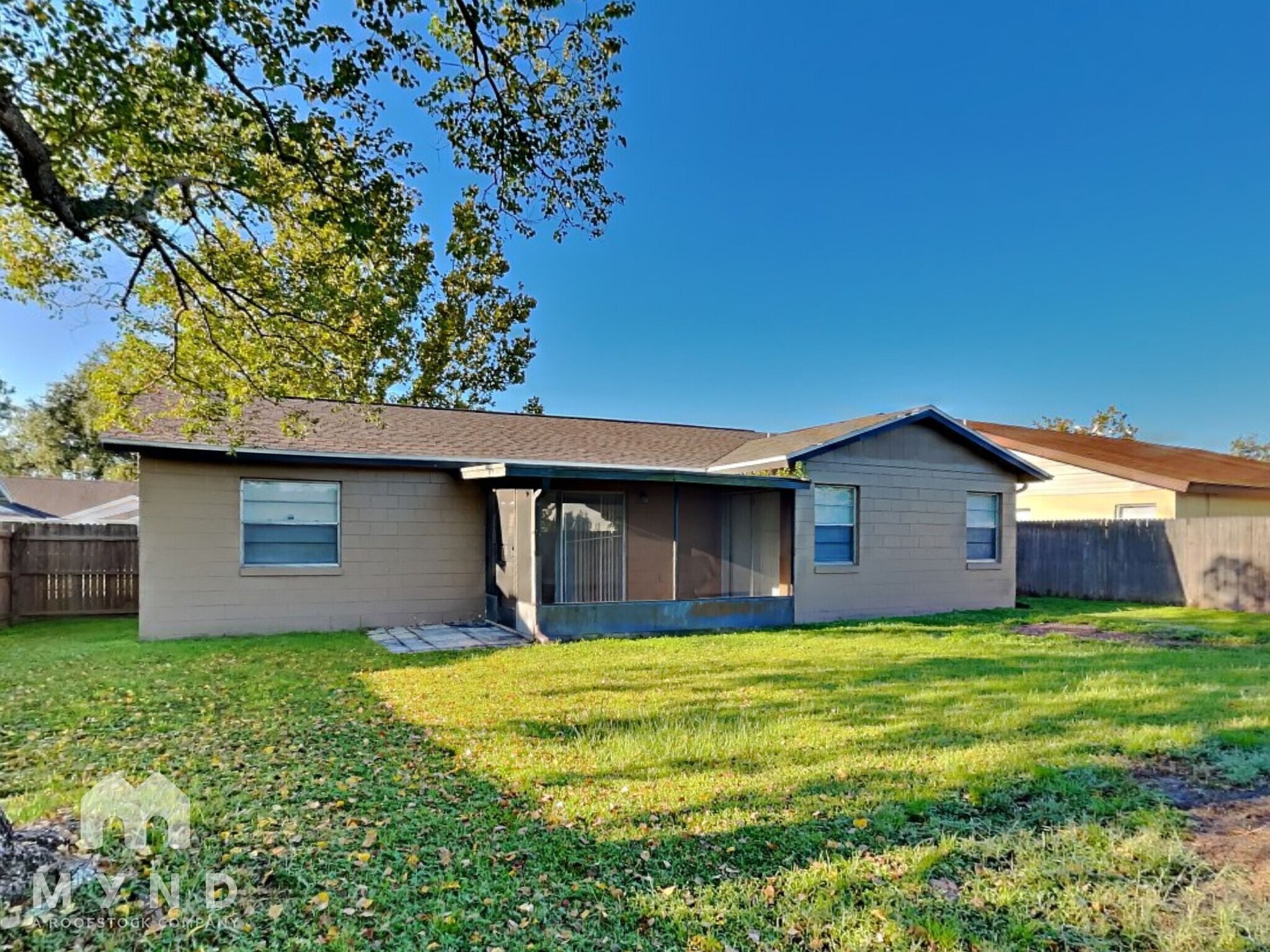 Building Photo - 712 Stillview Cir