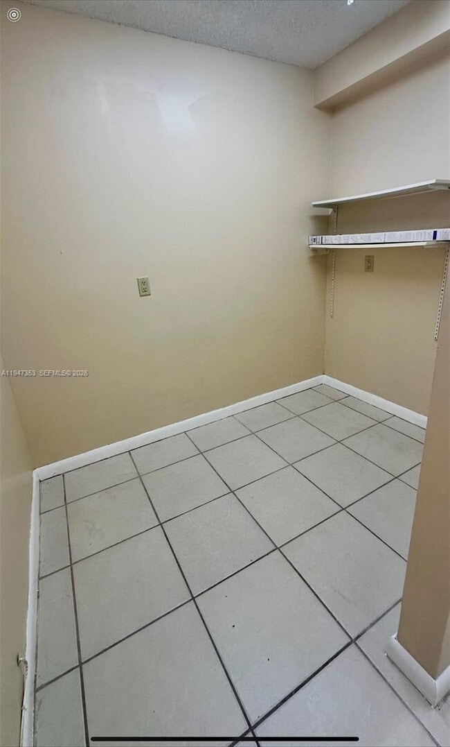 Building Photo - 1520 Whitehall Dr