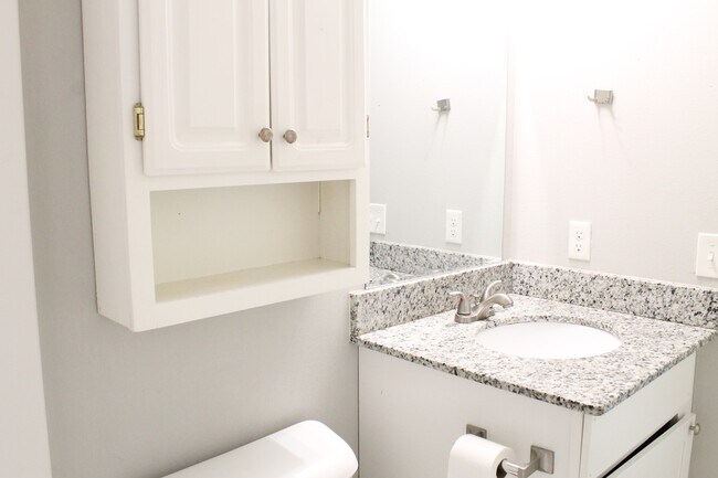 Building Photo - 5007 SW Fieldstone Blvd