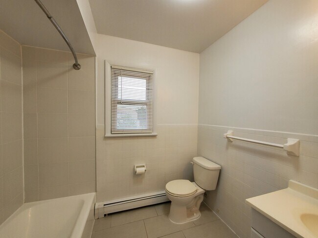 Building Photo - 159 W 21st St