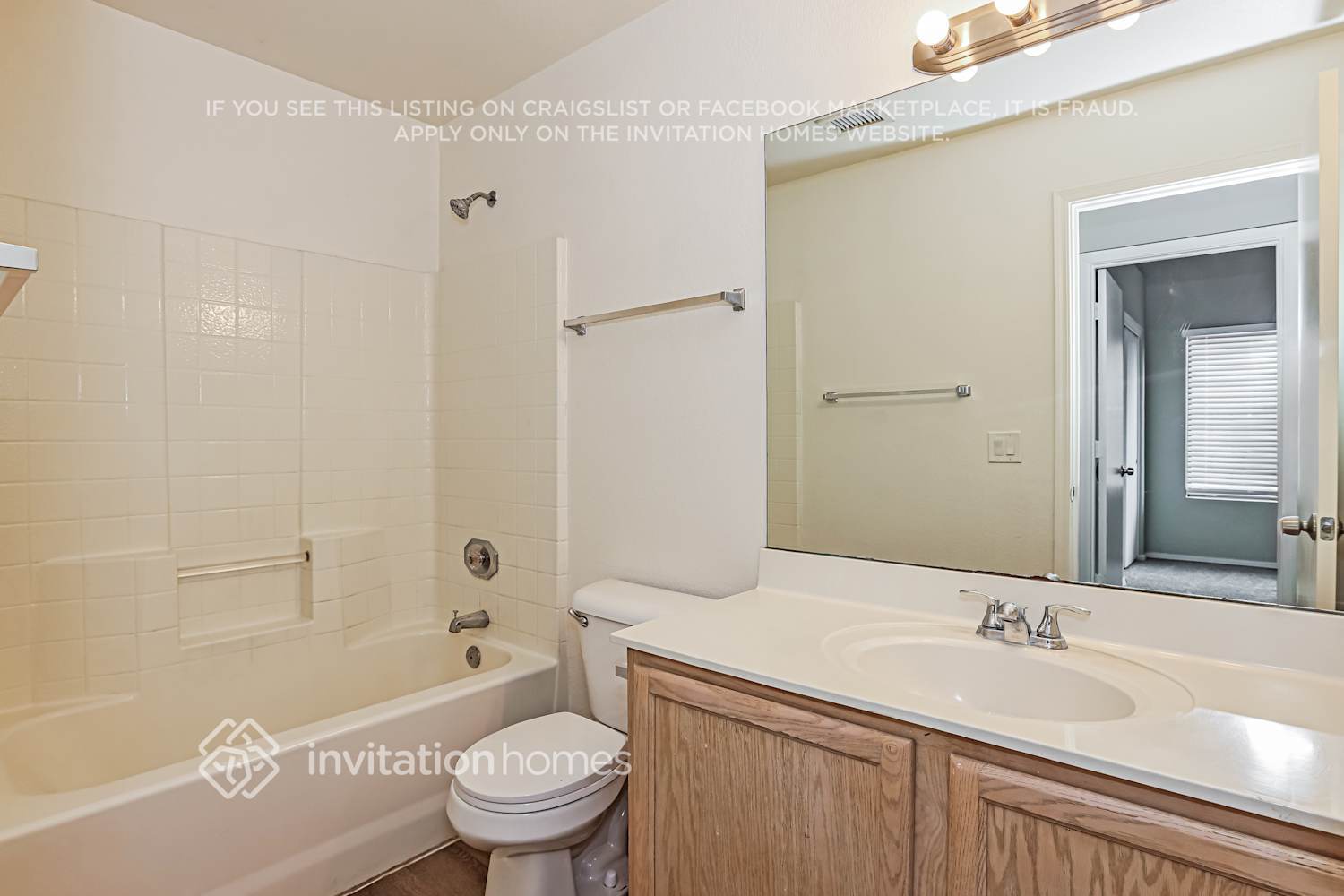 Building Photo - 7255 E Madero Ave