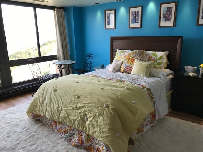 Building Photo - Beautiful Condo for Rent
