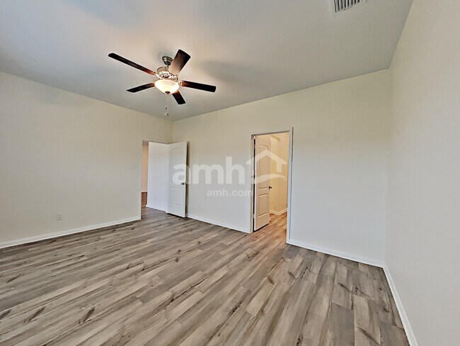 Building Photo - 3137 Bowen St