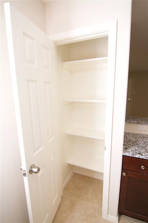 Building Photo - 12039 Clifton Oaks Dr