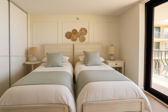 Building Photo - 8877 Collins Ave