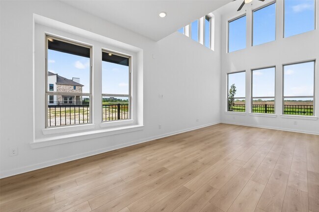 Building Photo - 16739 Lake Austin St