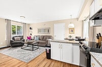 Building Photo - 18415 Sharon Ln