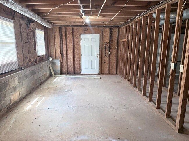 Building Photo - 40 Salem Ridge
