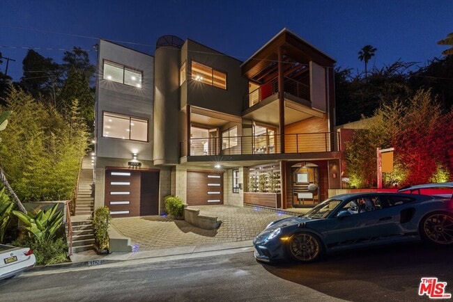 Building Photo - 2222 Bancroft Ave